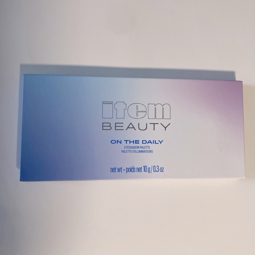 ITEM BEAUTY On The Daily Eye Shadow Palette Never Used with 10 eyeshadow shades